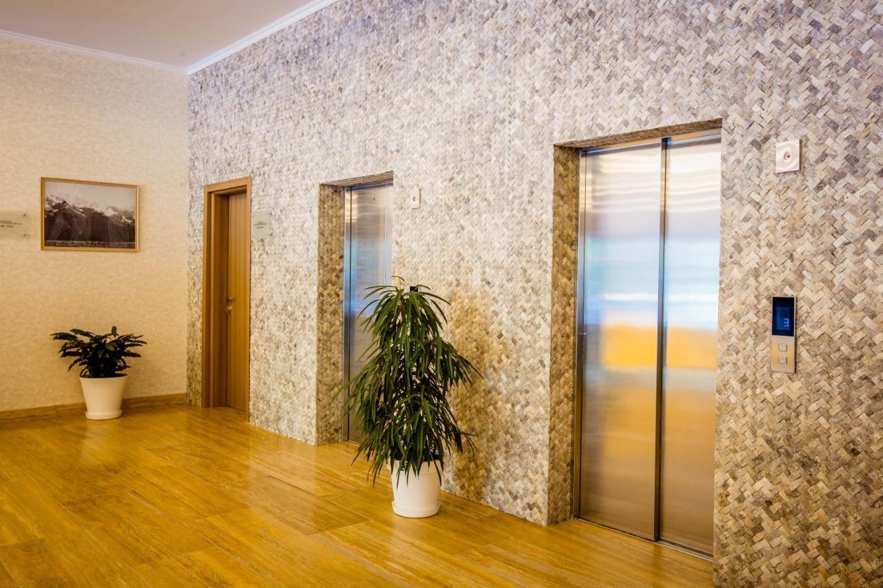 Gistola Hotel メスティア エクステリア 写真